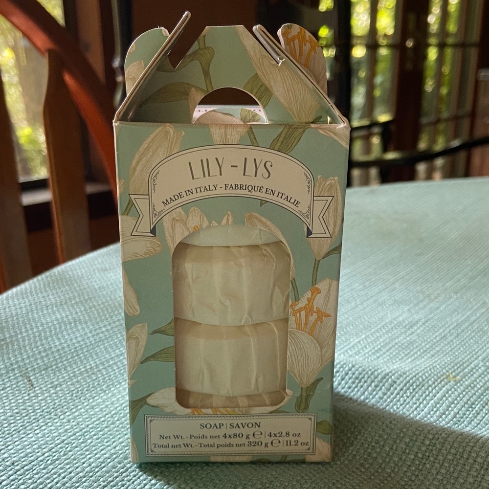 Diamante Lily Lys fine triple milled Soap Bar set of 4